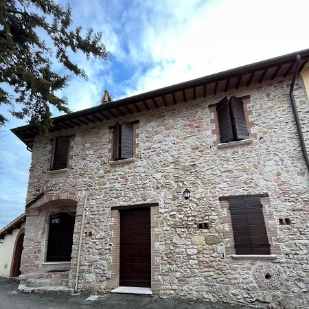 Casa Vacanze Vecchio Frantoio Residenza Leccino สโปเลโต ภายนอก รูปภาพ